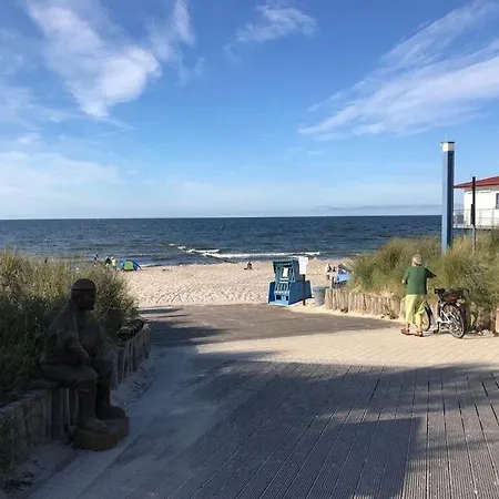 بيت للعطل Wood In Usedom